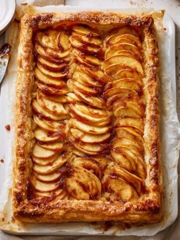 Rustic puff pastry apple tart