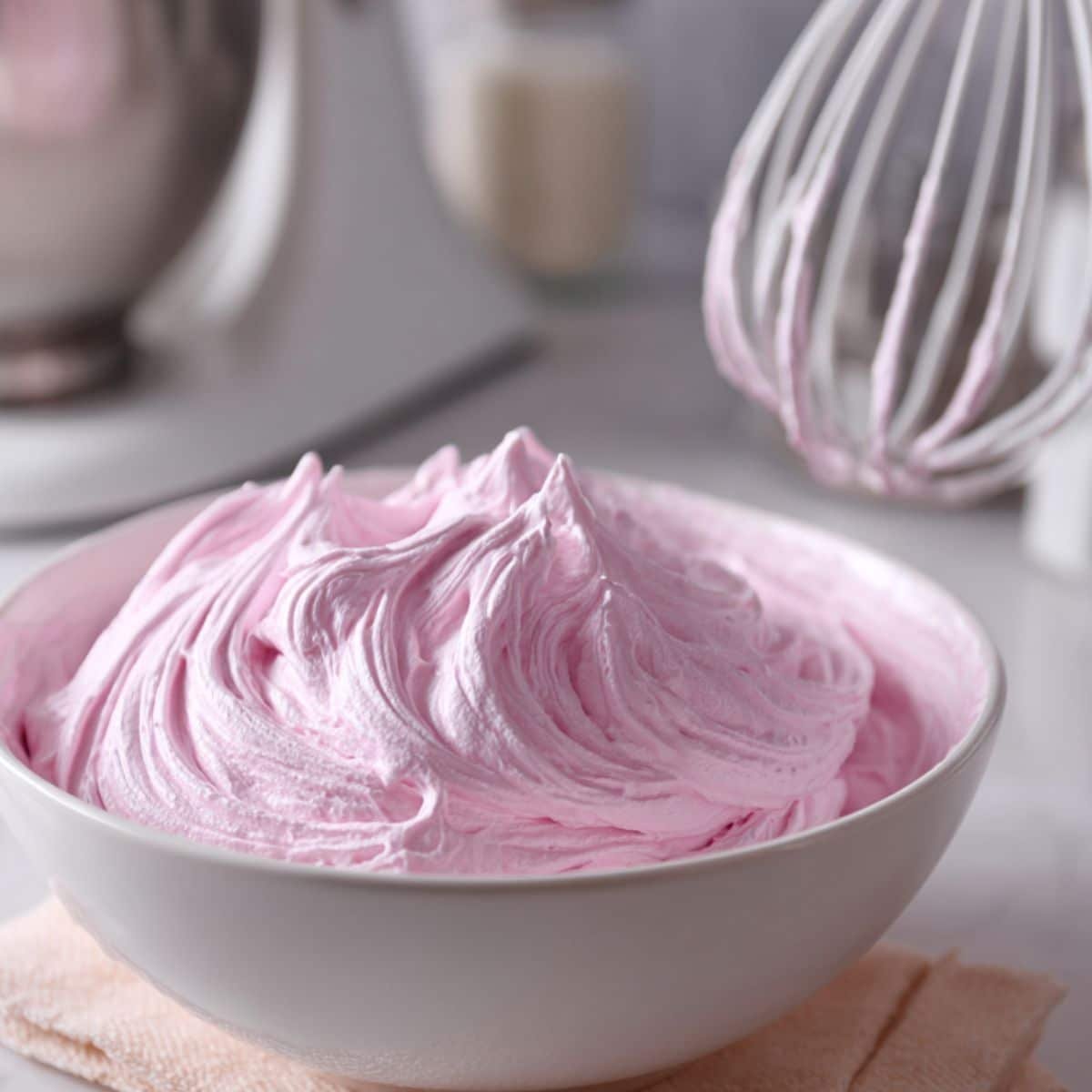 Stiff peaks formed in glossy meringue	